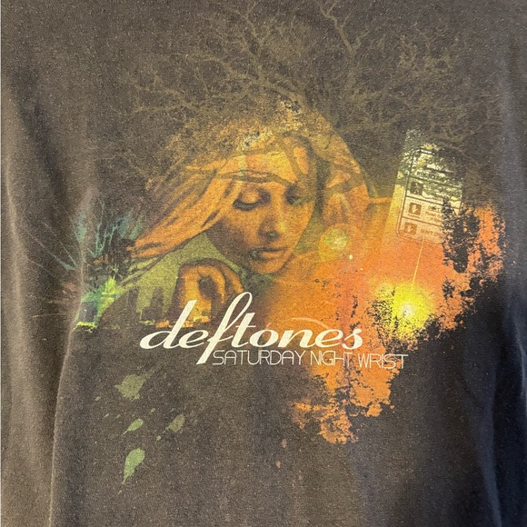 Deftones Black Graphic Tee - Short Sleeve - Picture 4 of 4